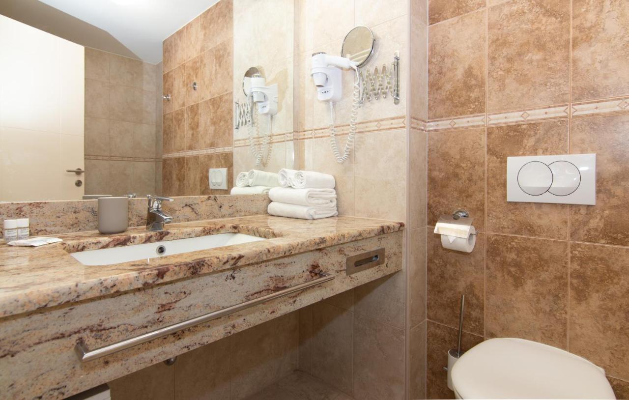 Residence Marina Rose M Apartment By Locap Group Portoroz Ngoại thất bức ảnh